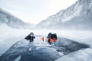 Plongée sous la glace